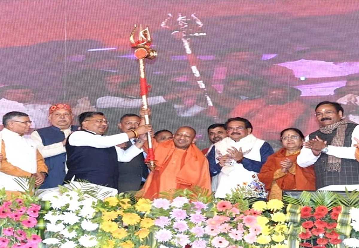 अस्थिर सरकारों ने देश को किया खोखला, अटल जी ने दी स्थिर सरकार : मुख्यमंत्री योगी अस्थिर सरकारों ने देश को किया खोखला, अटल जी ने दी स्थिर सरकार : मुख्यमंत्री योगी